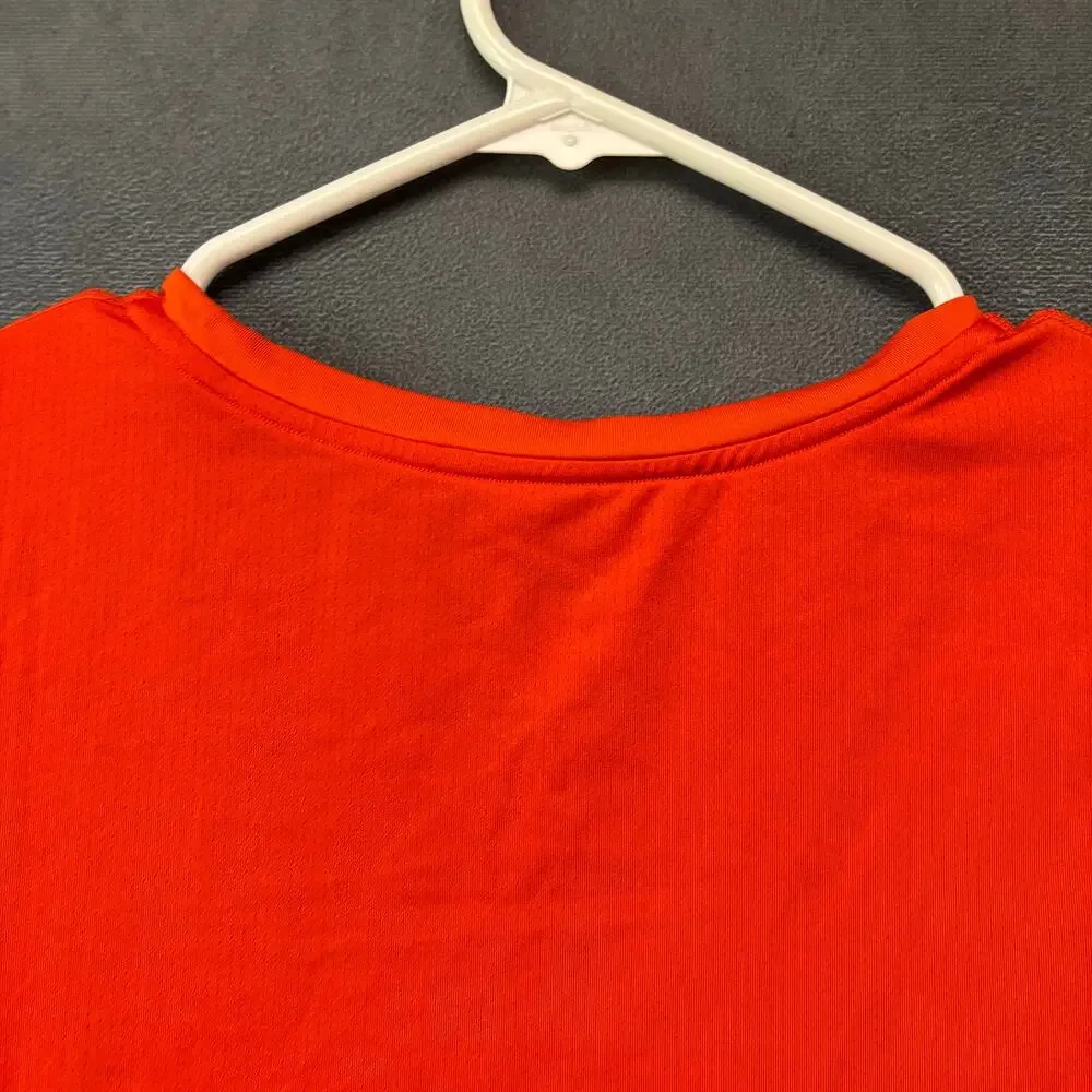 Nike Dri-FIT Women’s Orange Training Shirt Medium M Athletic Tee Sporty Chic Fit